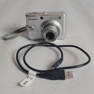 Polaroid i534 Digital Camera – 5.0 Megapixels with 3x Super Zoom